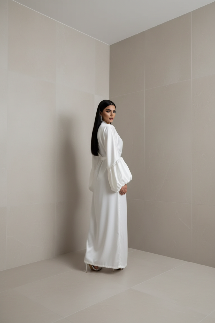 Long robe with ruffled sleeves, bride Lili 
